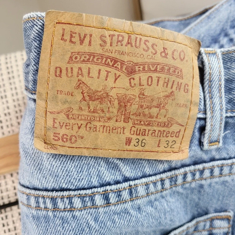 Levis 560 Jeans‎ Mens 36x32 Light Wash Blue Denim Relaxed Tapered Leg Fit